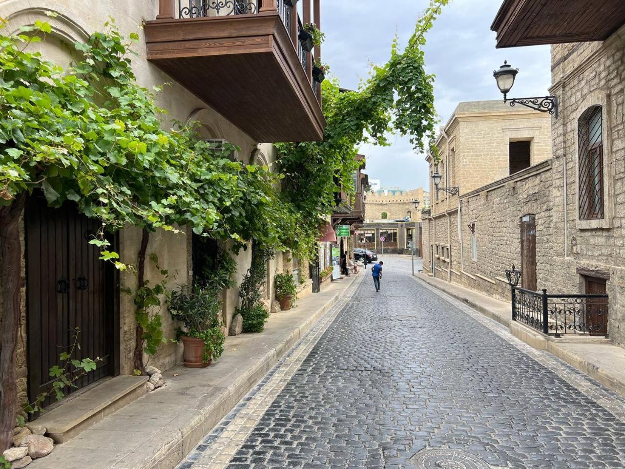 Sweet And Comfort Apartment In The Old City Icheri Sheher Baku Exteriör bild