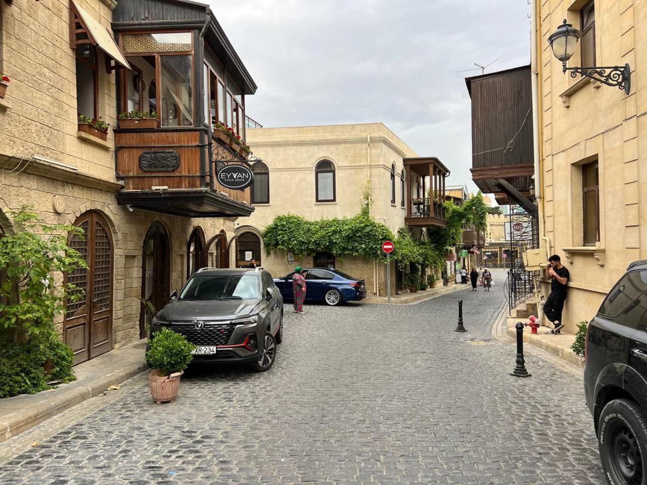 Sweet And Comfort Apartment In The Old City Icheri Sheher Baku Exteriör bild