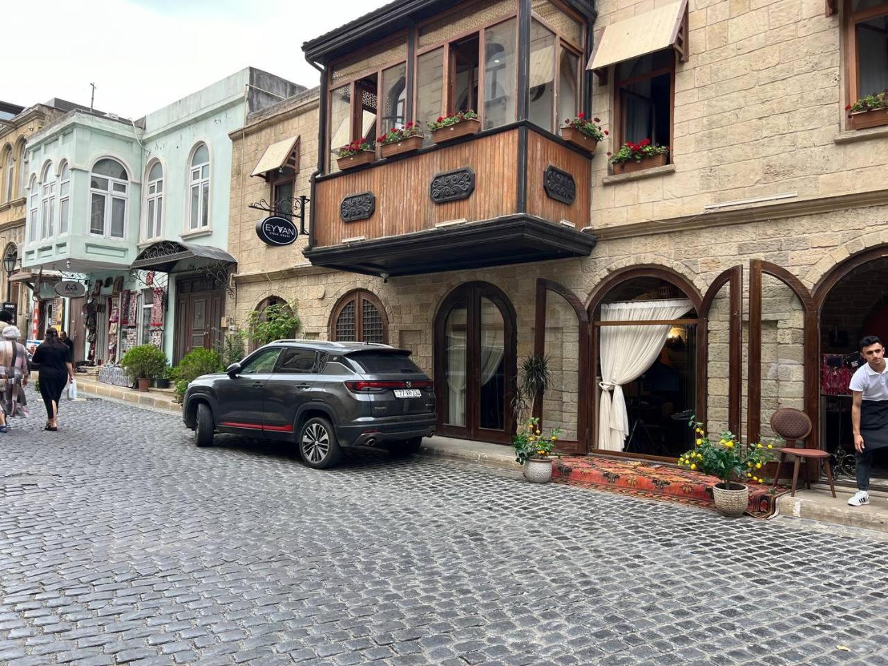 Sweet And Comfort Apartment In The Old City Icheri Sheher Baku Exteriör bild