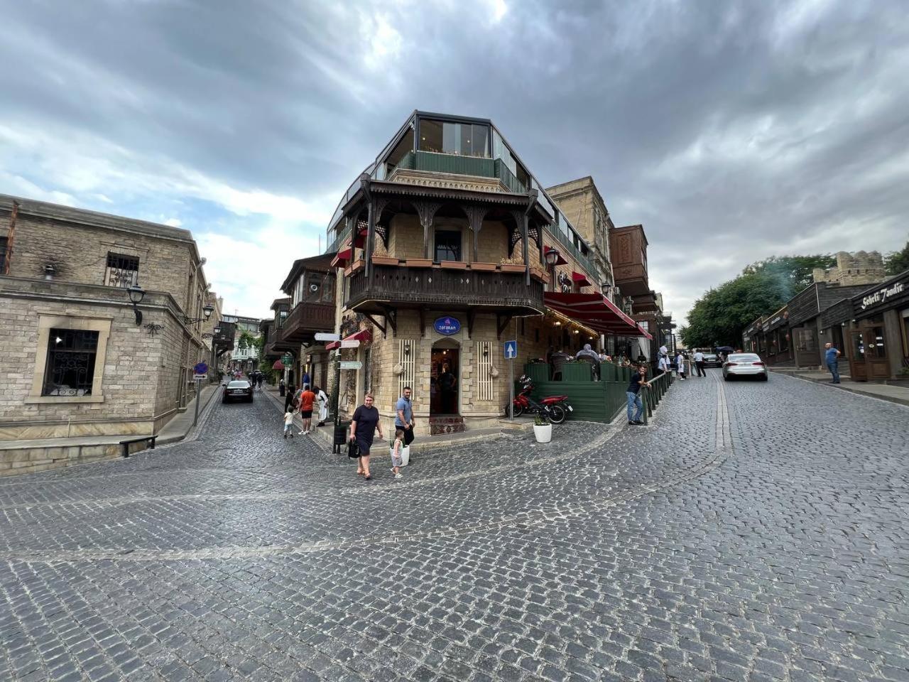 Sweet And Comfort Apartment In The Old City Icheri Sheher Baku Exteriör bild